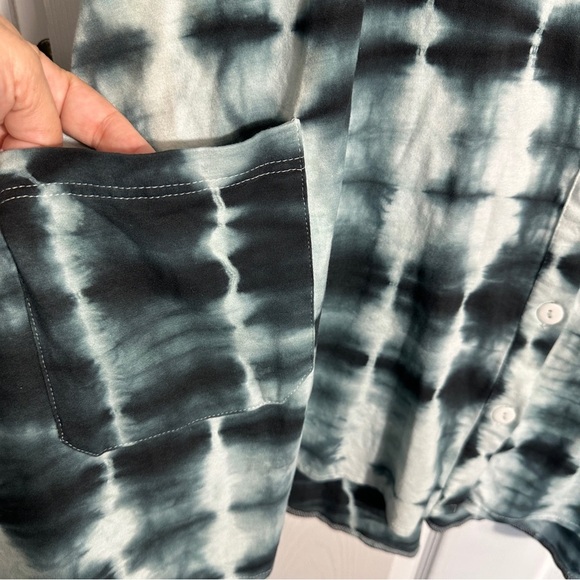 Snapdragon & Twig XL button front top/jacket, tie dye look, stretch, comfy - Picture 3 of 9